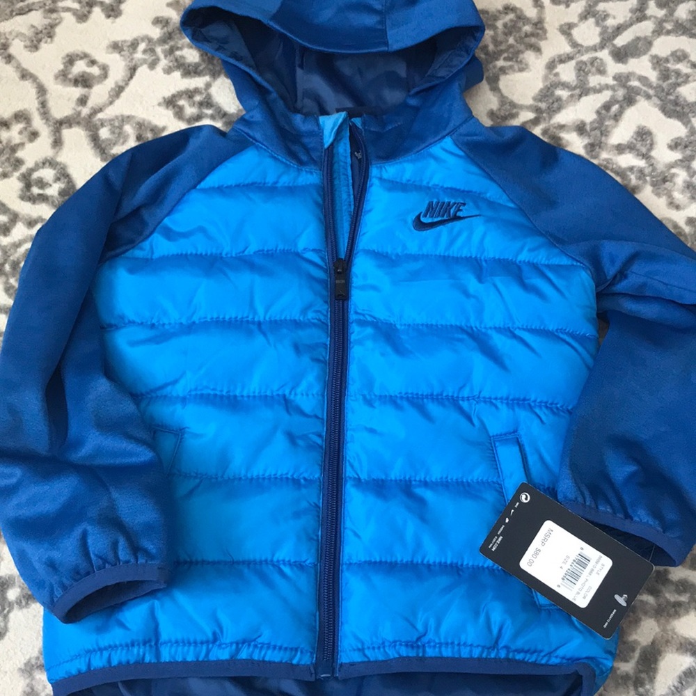 Sold New Nike lightweight jacket